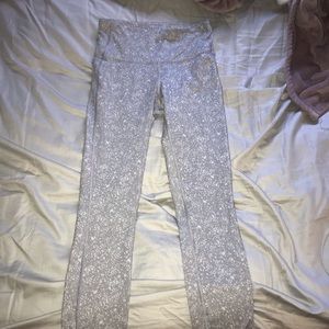 Athleta grey and white floral leggings